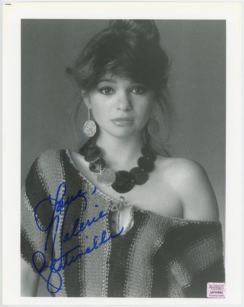Valerie Bertinelli Hot In Cleveland Autographed Signed 8x10 Photo AMCo COA