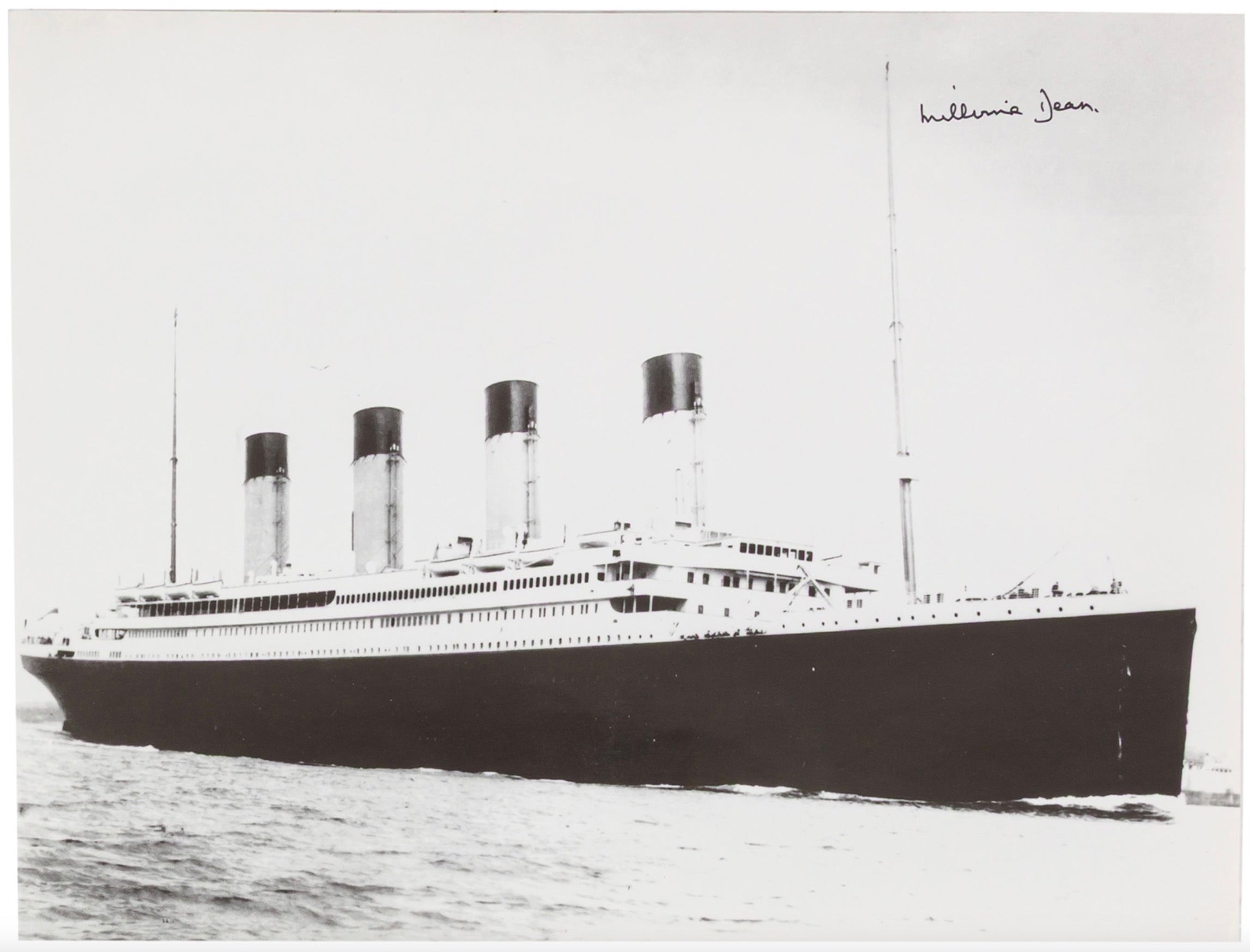Millvina Dean Youngest Titanic Survivor Autographed Signed Photo AMCo COA