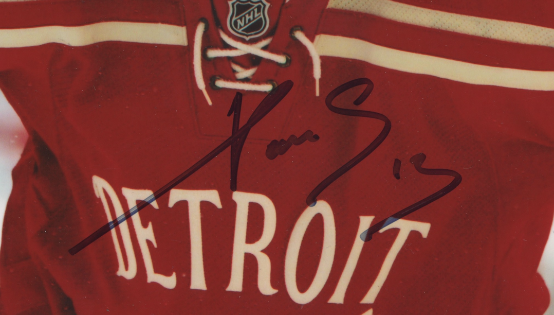 Pavel Datsyuk Detroit Red Wings Autographed Signed 8x10 Photo AMCo COA